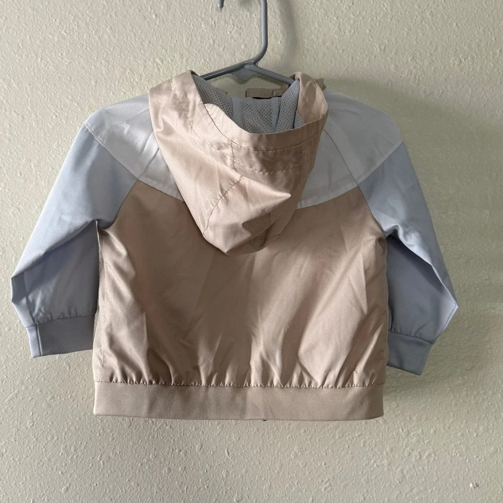 Nike Windrunner Hooded Windbreaker Jacket Tan White Blue 12M C663-X5C
